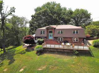 2 Compton Ct, Milton, WV 25541