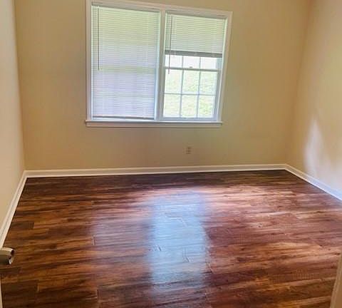 5th image of 4720 5th Ave E #A
