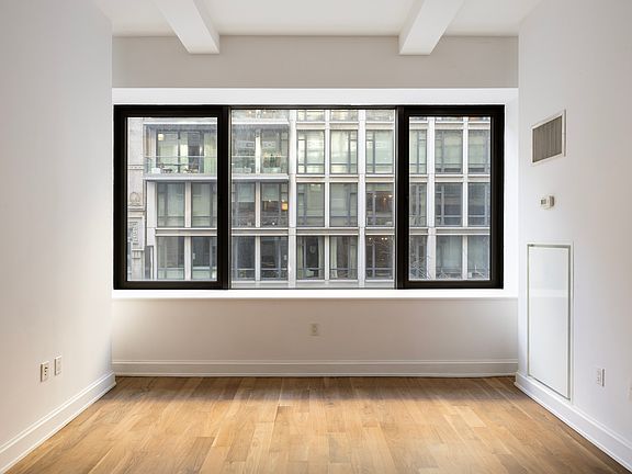 3rd image of 140 W 22nd St #2B