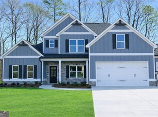 102 Barnwood Pointe Dr, Dallas, GA 30132