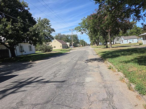 4th image of 813 Olive St