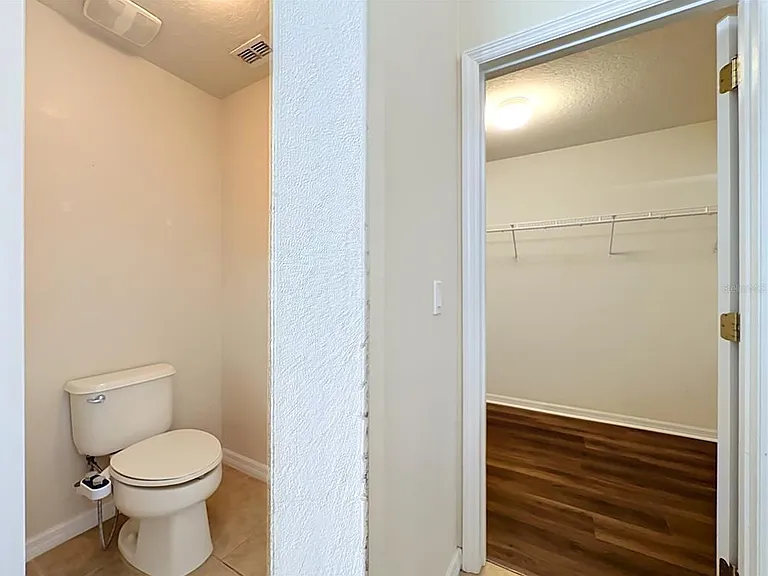 1045 Willow Branch Dr — Photo 40