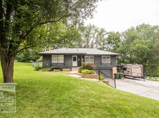 110 Parkview Dr, Council Bluffs, IA 51503