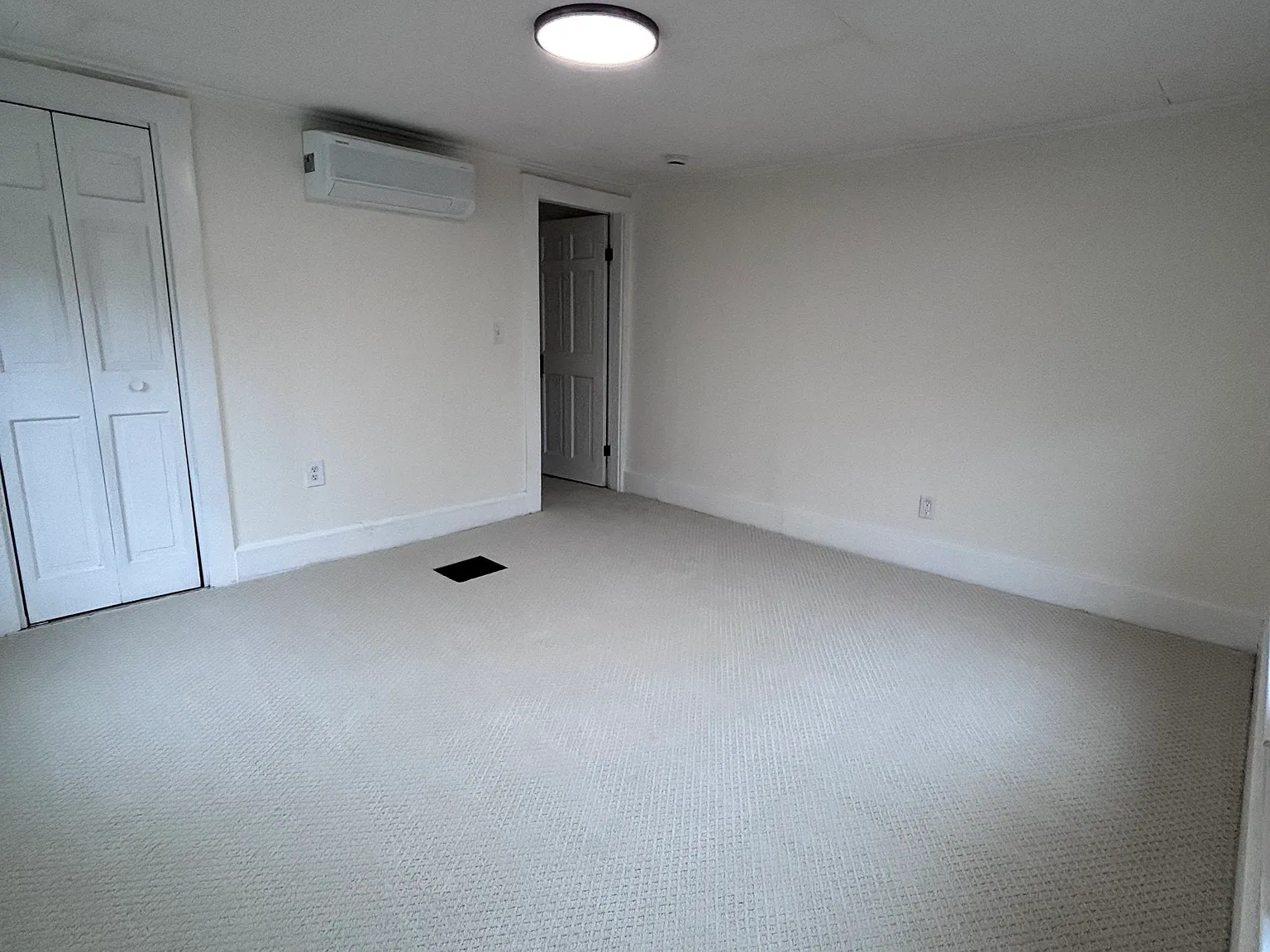 1 bed, $2,300 — Photo 2