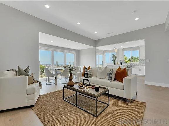 2nd image of 2339 Crescent Dr