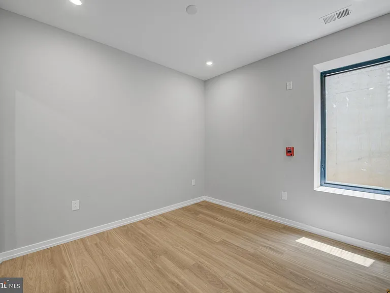 1205 S 15th St #1B — Photo 10