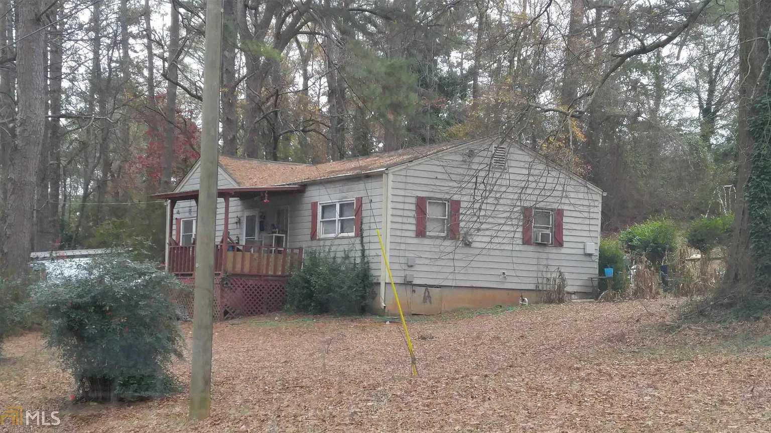 1037 Lakeshore Dr photo 1
