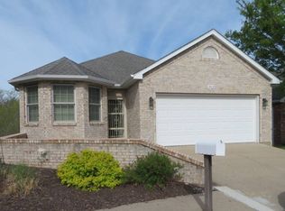 1902 Scarborough Dr, Columbia, MO 65201