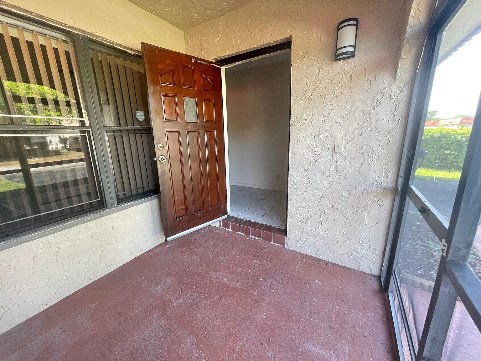 2 bed, 2.0 bath, 1500 sqft, $2,325 — Photo 2
