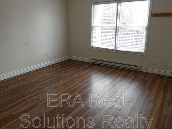 2nd image of 527 John St Unit A