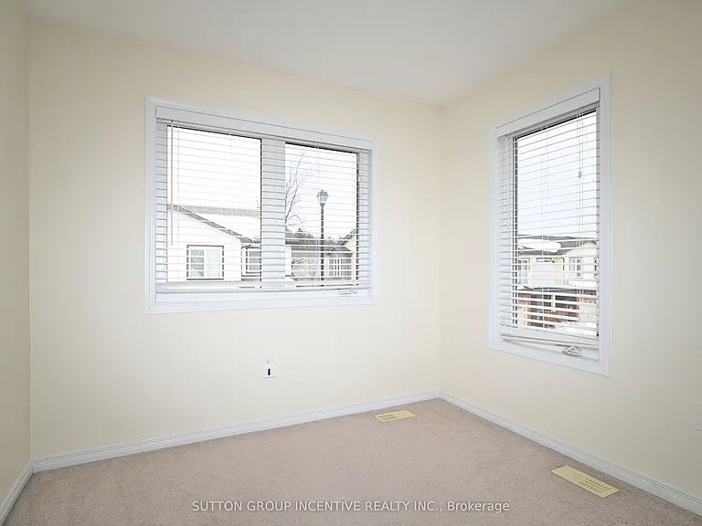 90 Sovereigns Gate #29 — Photo 27