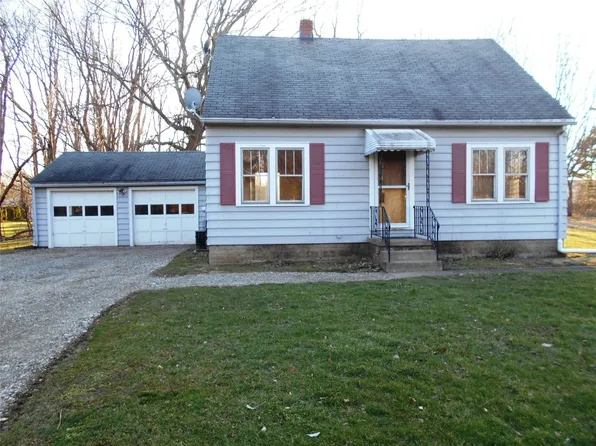 2716 Country Ln, Erie, PA 16506