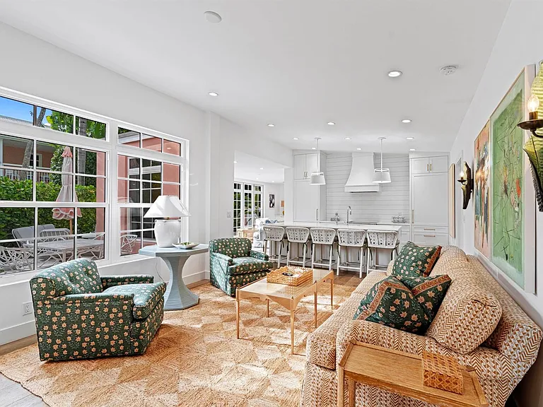 142 Peruvian Ave #1020 — Photo 8