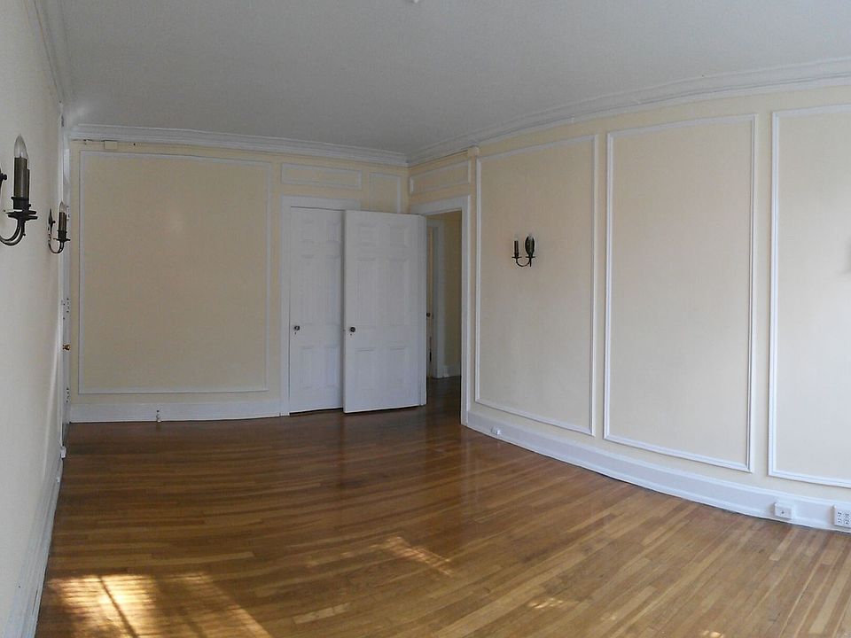 Spacious living rooms to relax after a long day of school or work?
