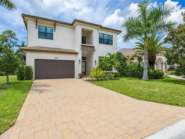 2935 Coco Lakes DR, NAPLES, FL 34105