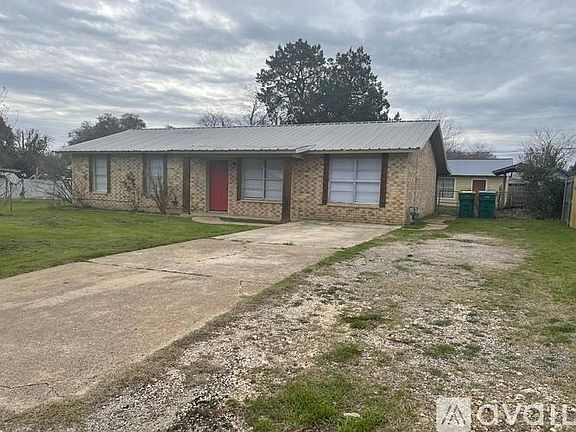 4th image of 1400 Magnolia St