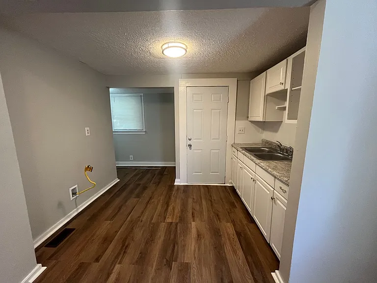 3122 W Kentucky St — Photo 9
