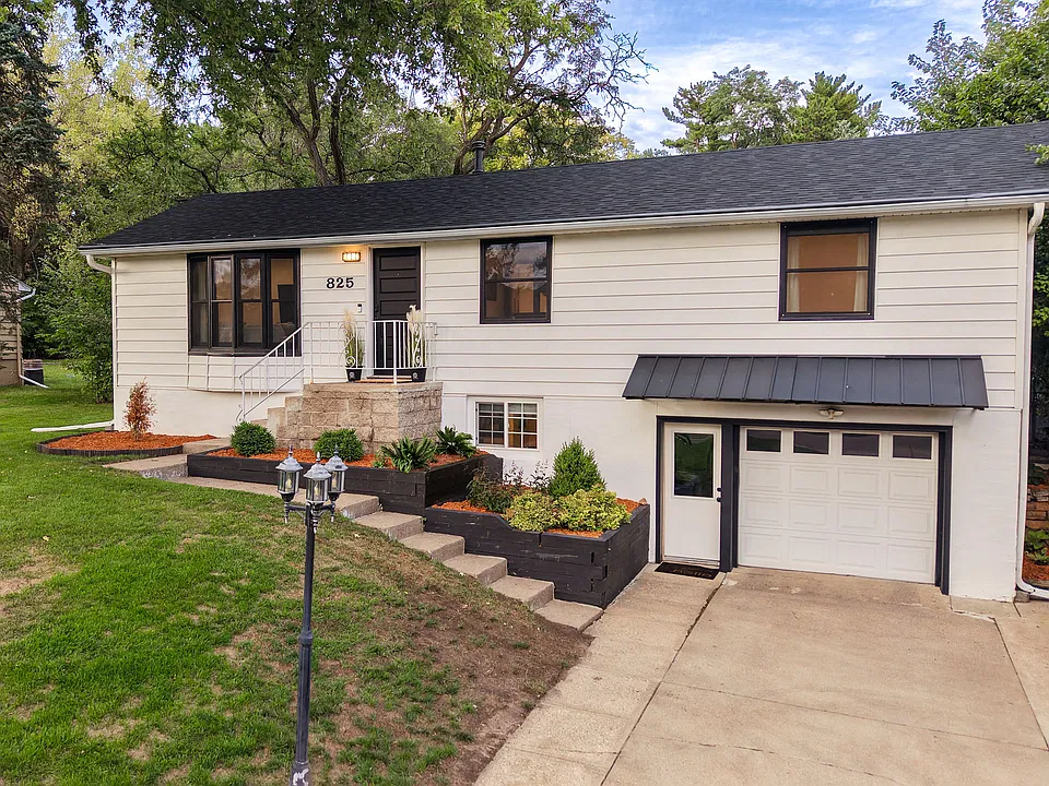 825 W River Rd