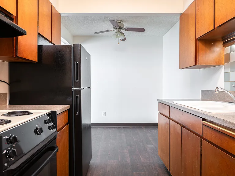 Crown East Apartments — Photo 10