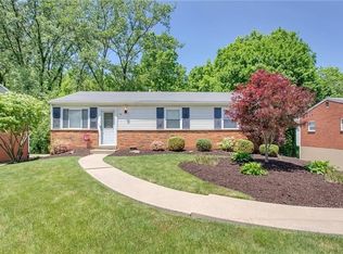 811 Cedarwood Dr, Pittsburgh, PA