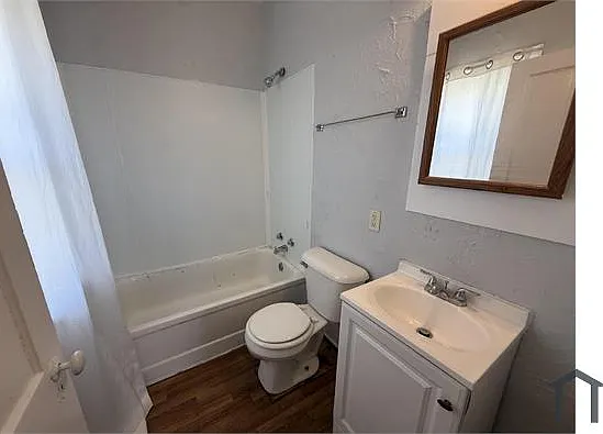 2 bed, $1,200 — Photo 2