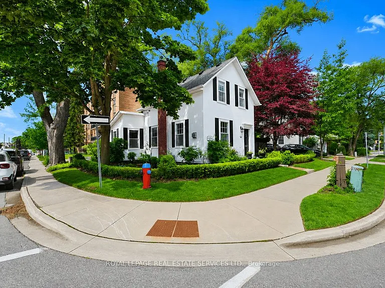 124 Chisholm St — Photo 36