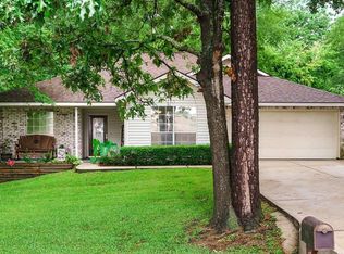 611 Pine View Cir, Montgomery, TX 77356