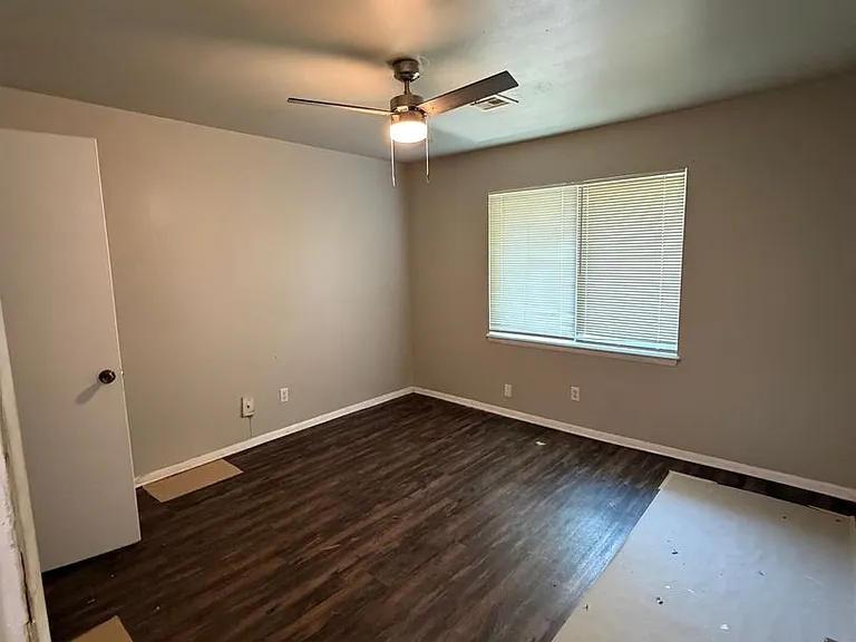 Evanston Apartments — Photo 31