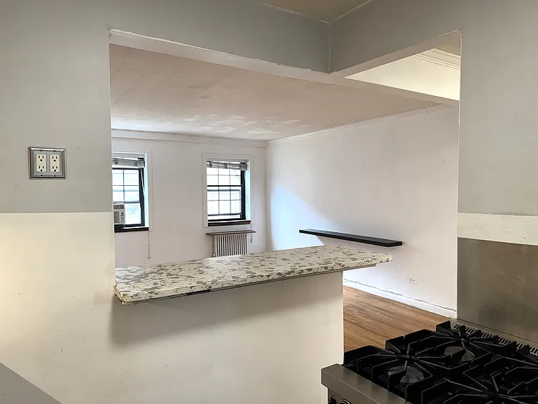 14432 78th Ave #2E — Photo 2