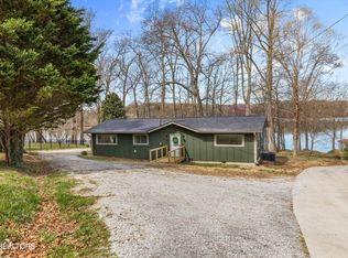 2173 Sugar Grove Valley Rd, Harriman, TN 37748