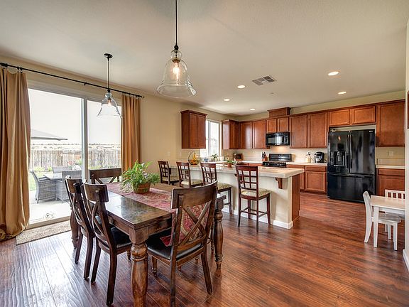 3rd image of 2102 Omega Dr