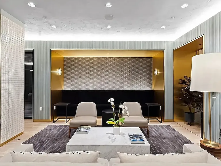 70 W 37th St #2404 — Photo 26