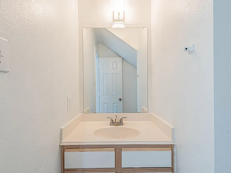 19507 Narcissus Brook Ln — Photo 15
