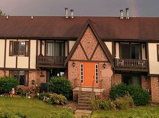 2009 Tracy Dr APT 3, Bloomington, IL 61704