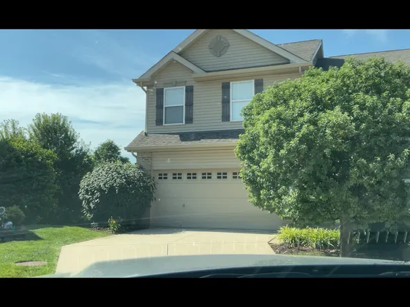 6846 Hampshire Ct, Maryville, IL 62062