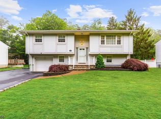 243 Andrew Pl, Bloomingdale, NJ 07403