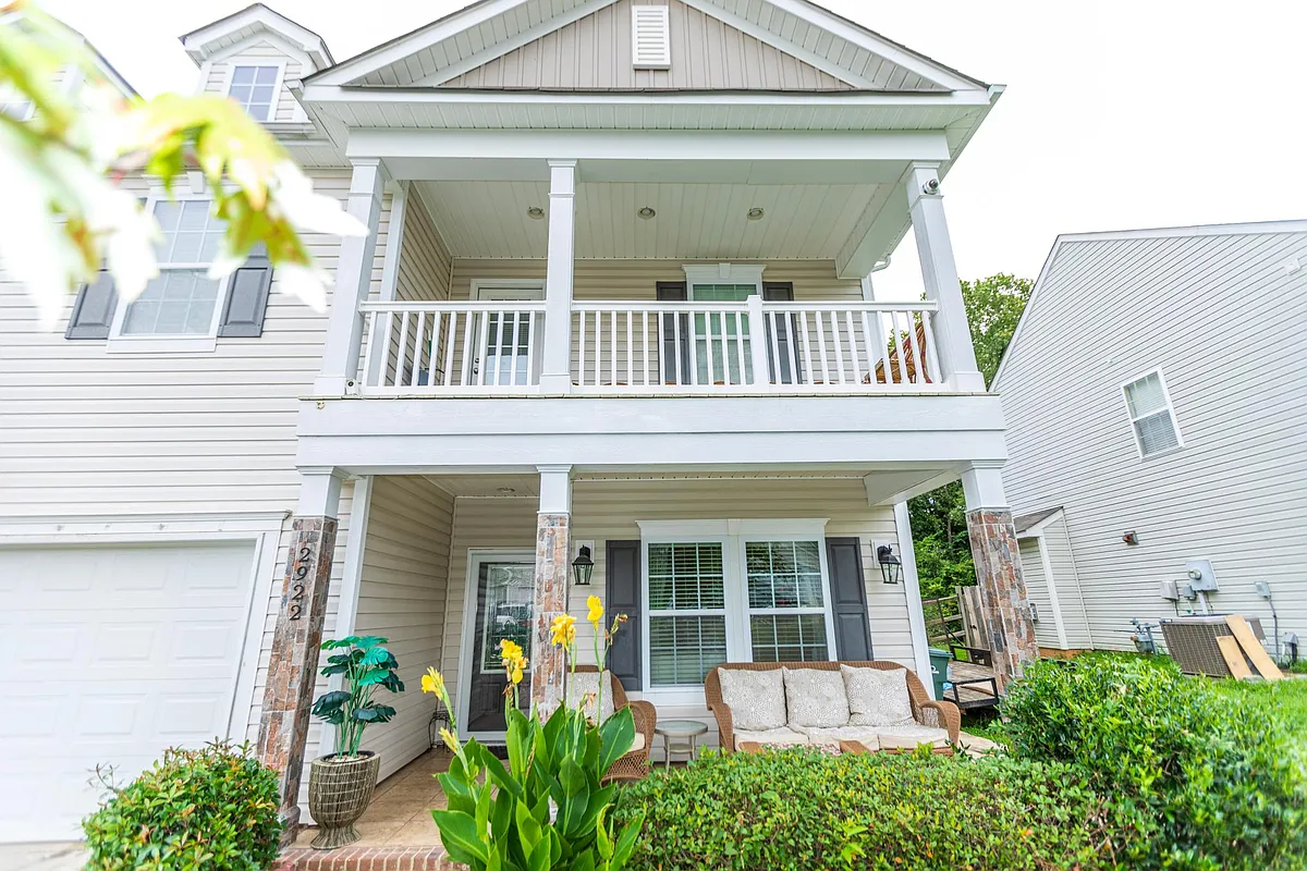 Building Photo - 2922 Deep Cove Dr NW