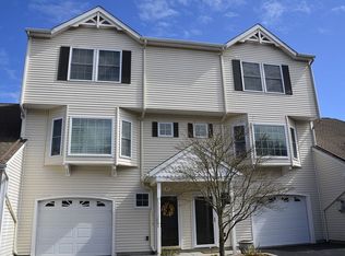 37 Fountain Dr, Westerly, RI 02891