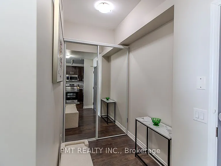 11611 Yonge St #516 — Photo 2