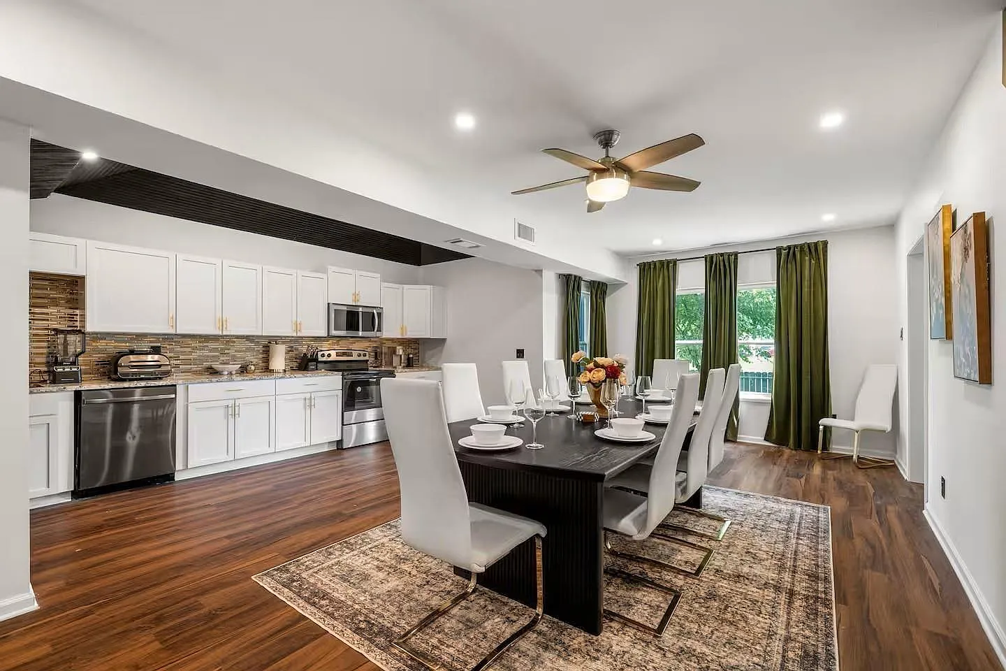 8 bed, 8.0 bath, 4447 sqft, $6,500 — Photo 2