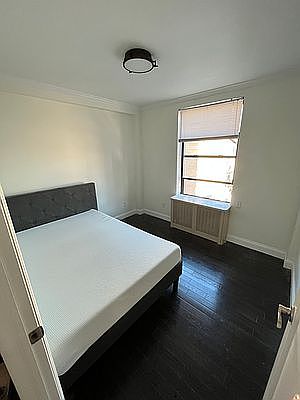 3rd image of 250 W 100th St #814