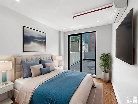 2nd image of 1556 Fulton St #2A