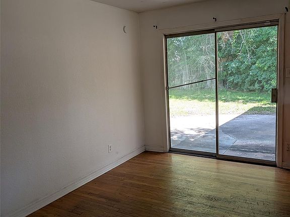 4th image of 146 W Brenda St