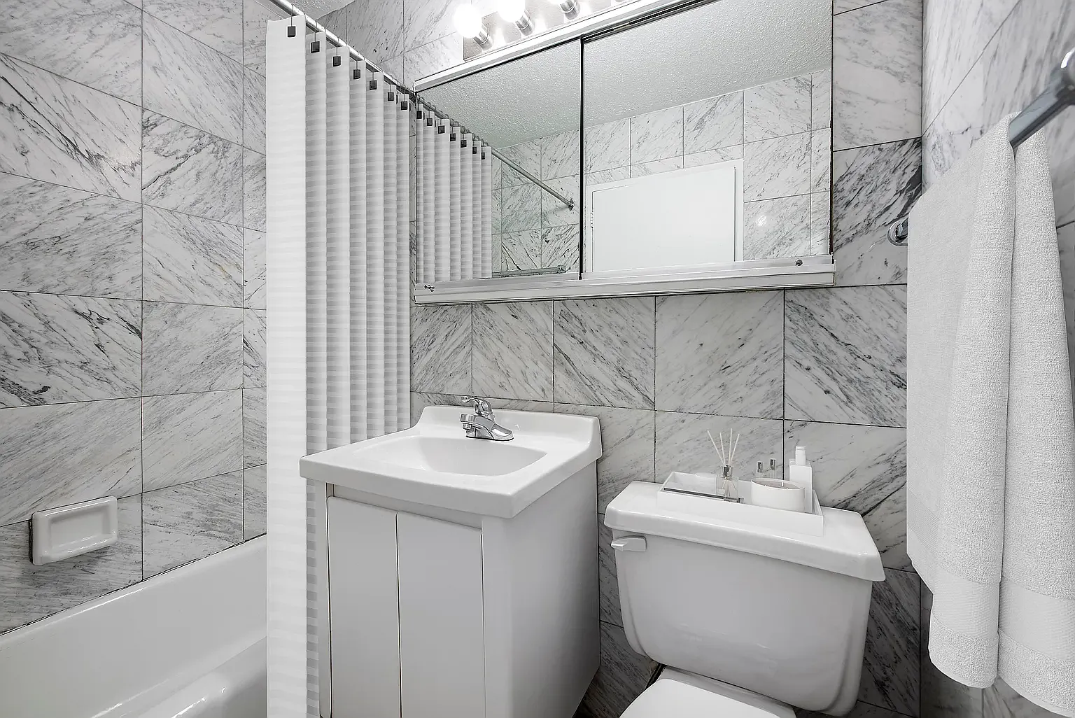 429 East 52nd Street — Photo 3