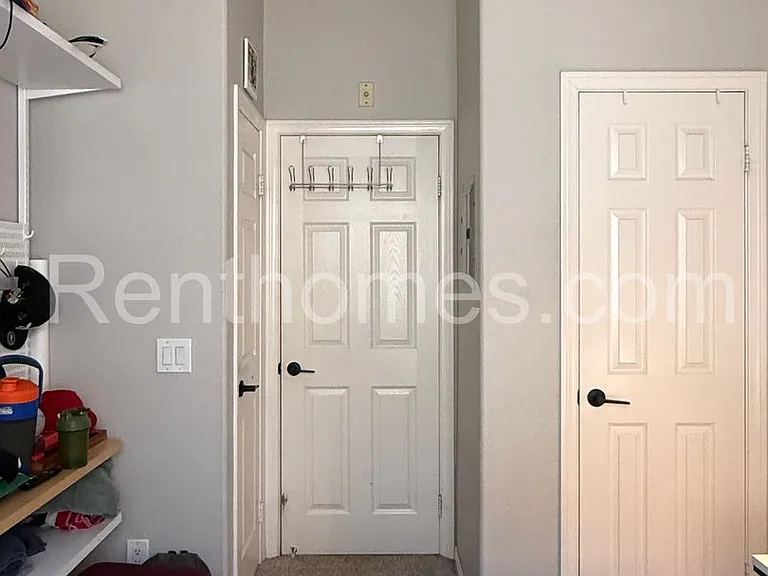 2760 Farragut Rd #113 — Photo 11