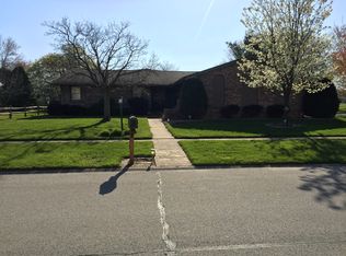 2316 Brookshire Dr W, Champaign, IL