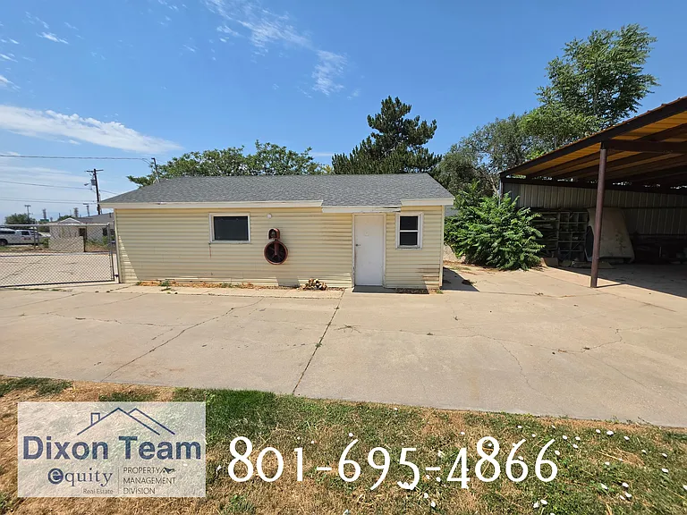 44 E 150 N — Photo 41