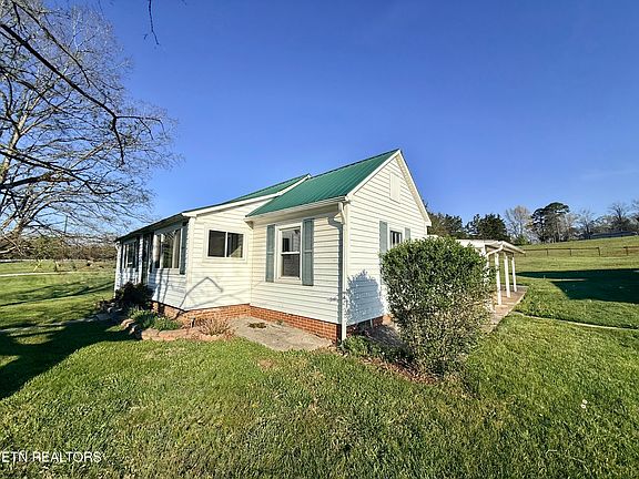 3rd image of 8259 Corryton Luttrell Rd