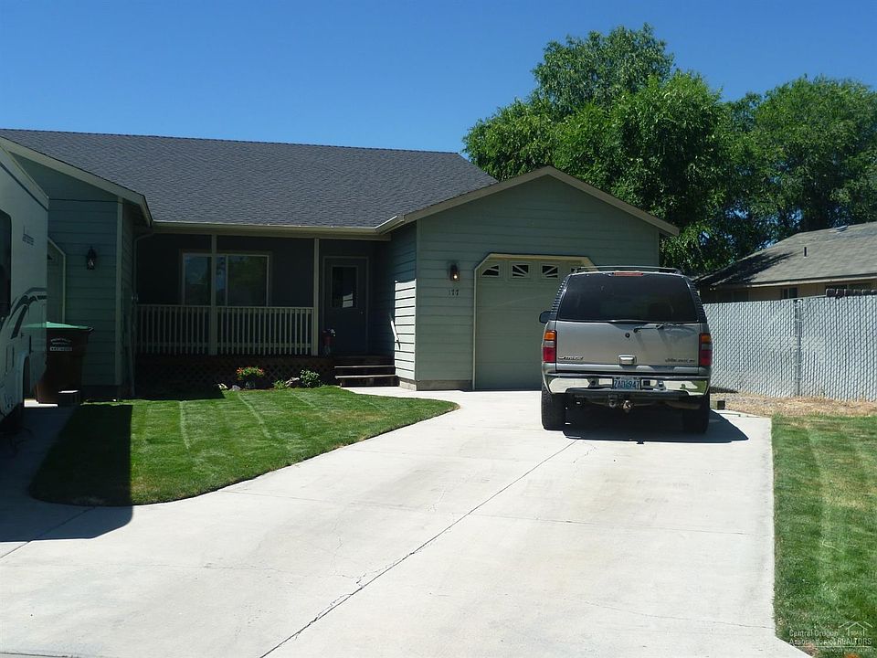 1st image of 177 SW Ivy Ct