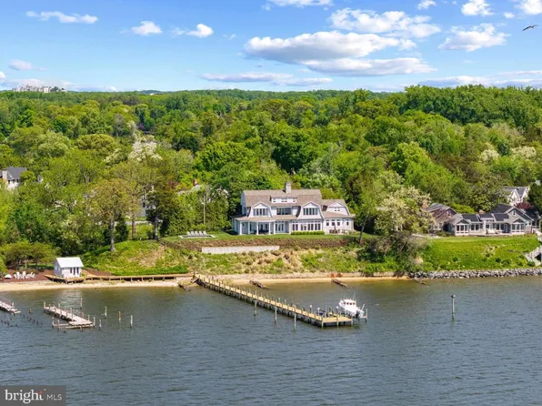 411 Ferry Point Rd, Annapolis, MD 21403